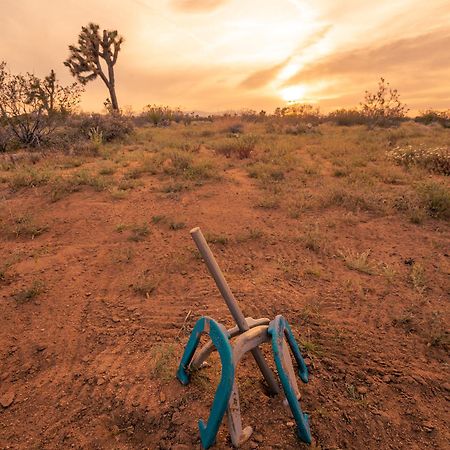 ジョシュア・ツリー Coyote Tracks - A Modern Desert Experienceヴィラ エクステリア 写真